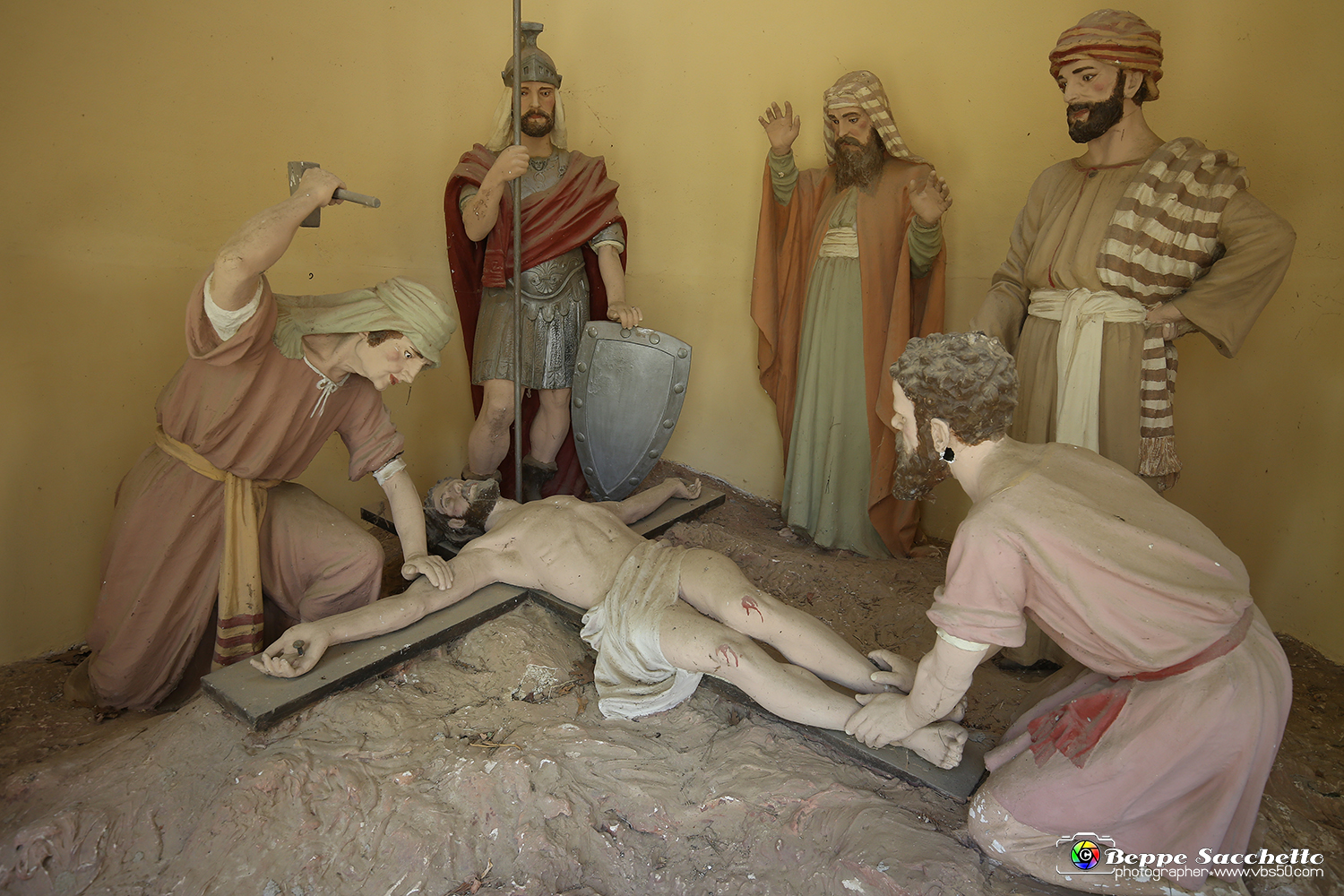 VBS_6747 - I Piloni della Via Crucis del Sacro Monte di Montà d'Alba.jpg